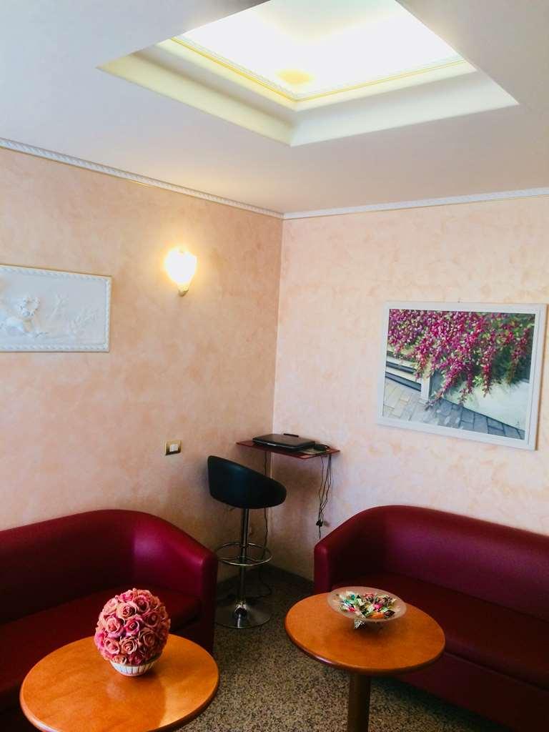 Hotel 2000 Fabriano Restoran gambar